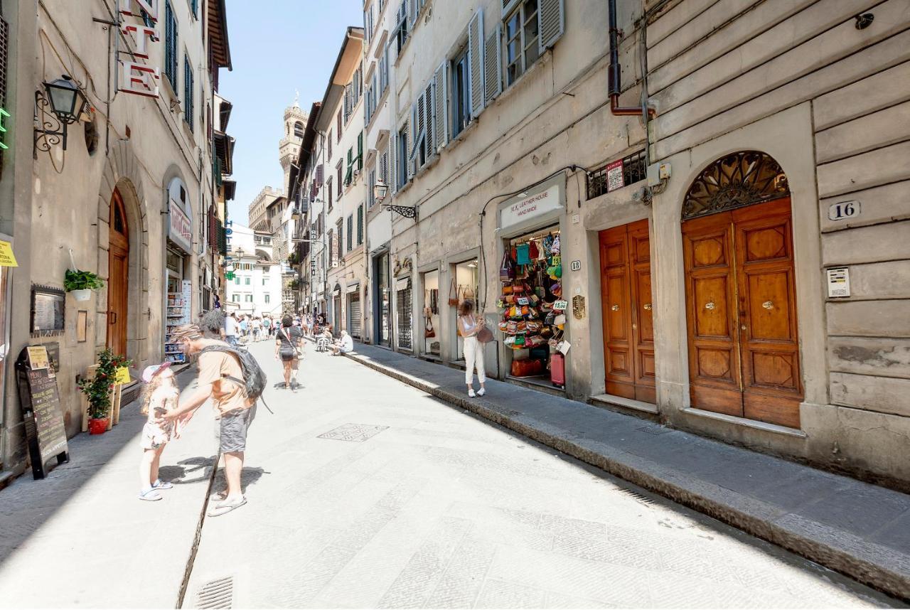 Magico Risveglio Agli Uffizi Lägenhet Florens Exteriör bild